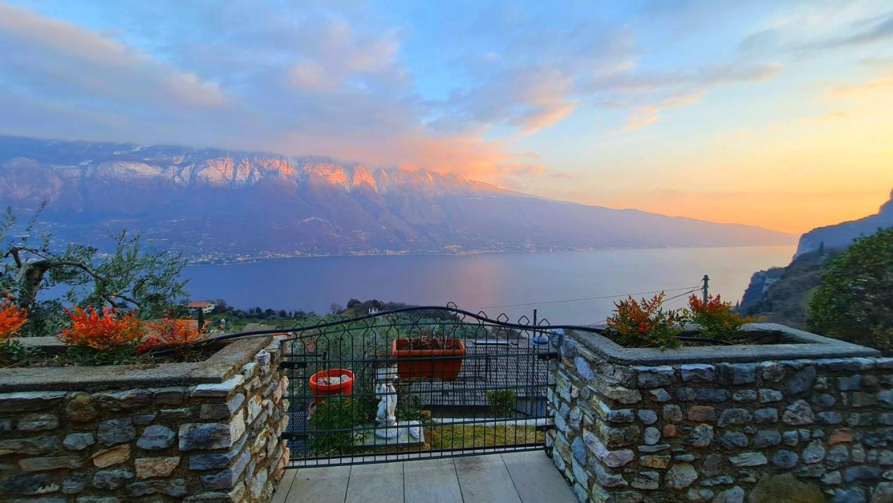 Casa Elka Residence Lake View And Pool By Garda Domus Mea Pieve  Dış mekan fotoğraf