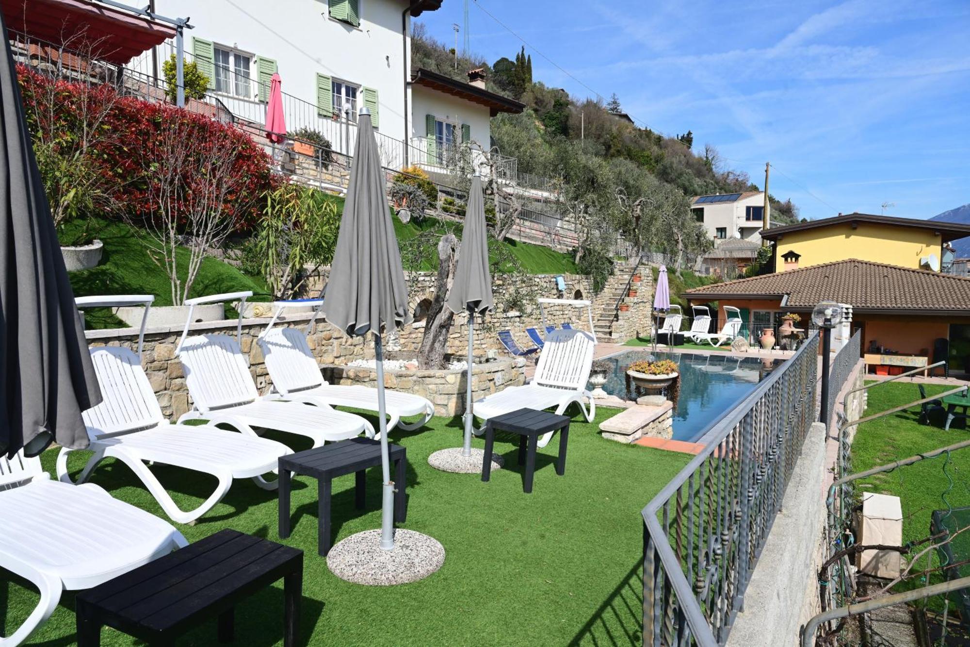 Casa Elka Residence Lake View And Pool By Garda Domus Mea Pieve  Dış mekan fotoğraf