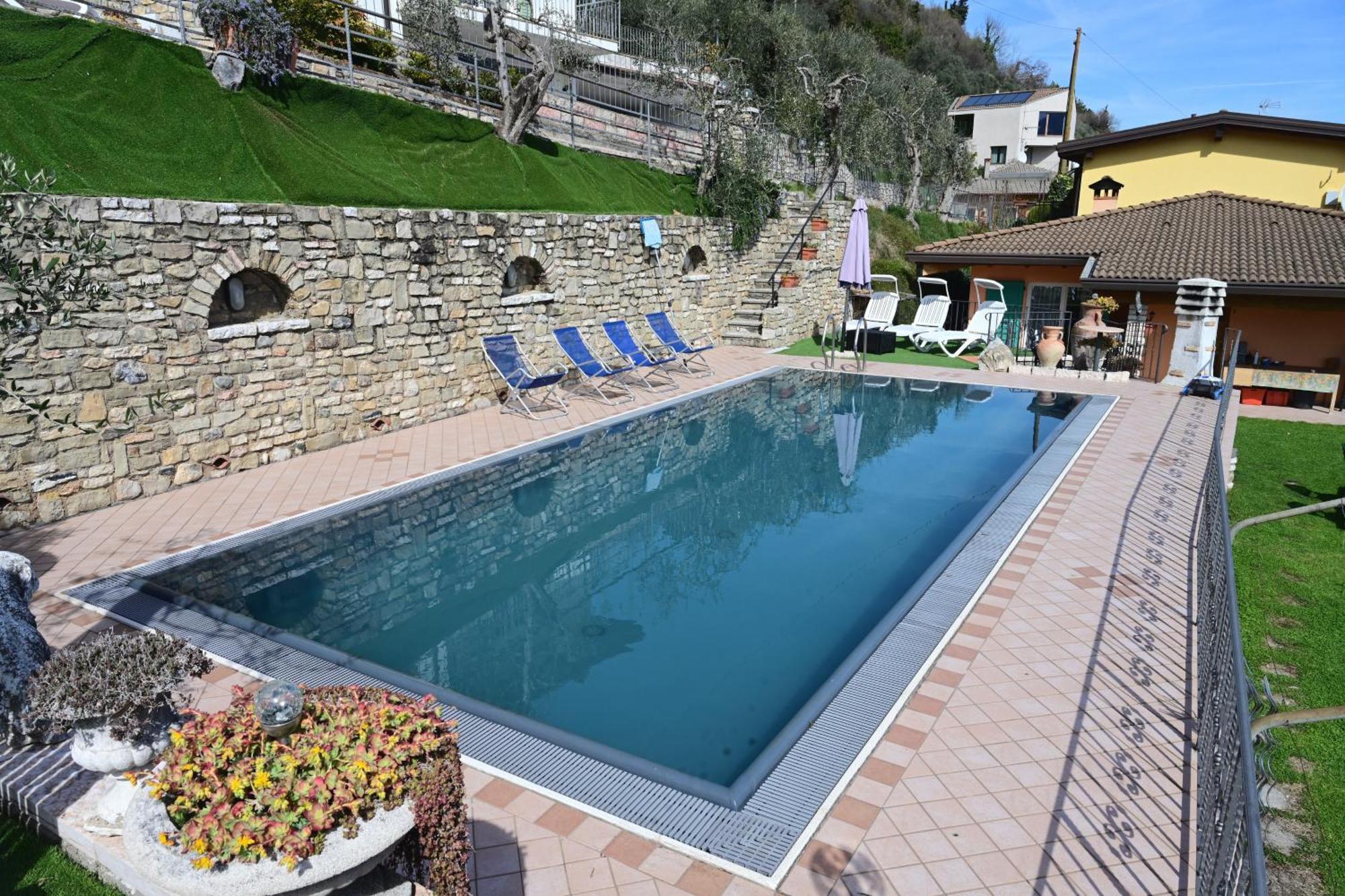 Casa Elka Residence Lake View And Pool By Garda Domus Mea Pieve  Dış mekan fotoğraf